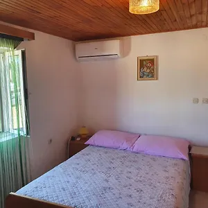 Apartman Letizia Ustrine
