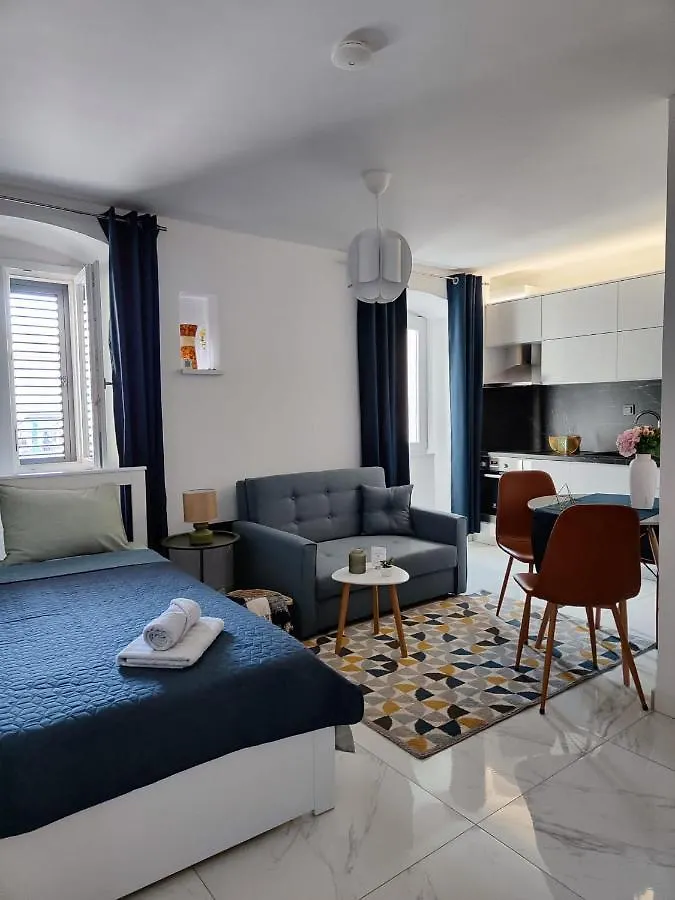 Apartment Augustini 크레스